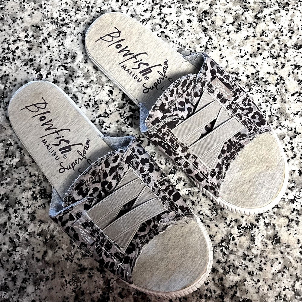 BLOWFISH MALIBU Women’s Super Foam Sock Sandals